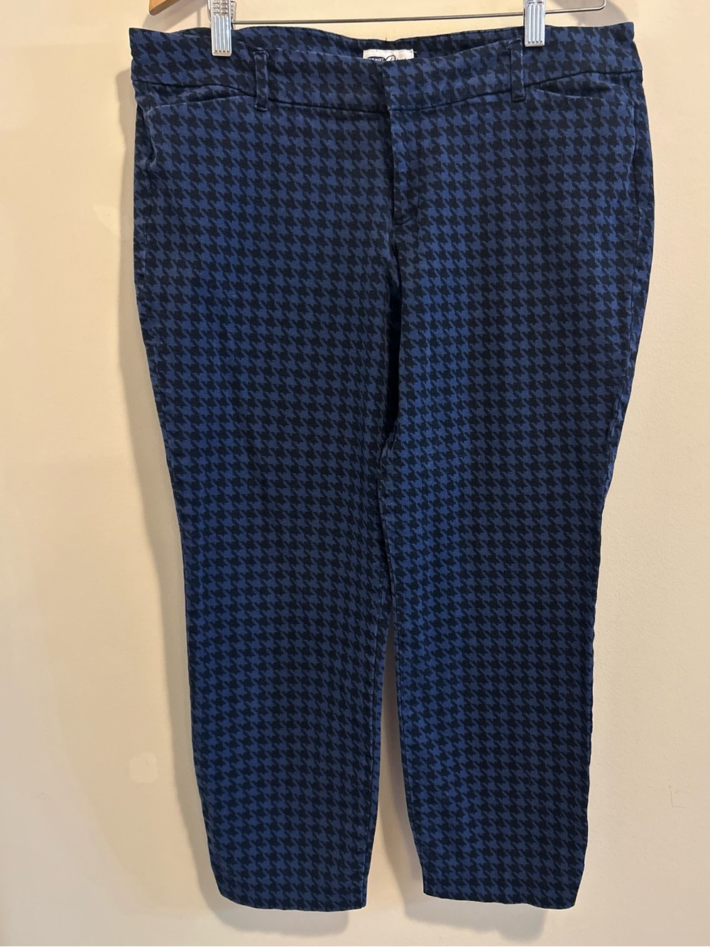 Old Navy Women’s  Navy and Black Houndstooth Chinos